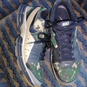 Nike camo trainers